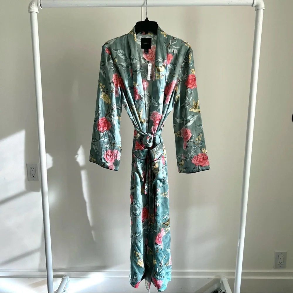 Floral Satin Robe - Picture 3 of 10